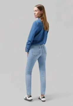 Skinny Fit Jeans Skyler - Original Stone -Grundstoff Verkaufsladen rueckansicht koerpernahe jeans nachhaltige materialien skyler orginalstone 1280x1280