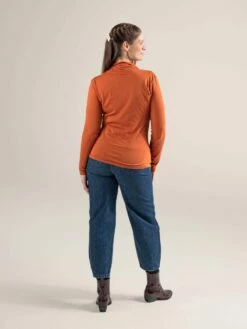Rollkragen-Longsleeve Aus Bio-Baumwolle - Rust -Grundstoff Verkaufsladen rueckansicht veganes damen langarmshirt braun 63903 789 1280x1280