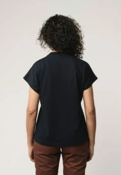 Mela Fairtrade T-Shirt Madhu Aus Bio-Baumwolle - Navy 9 Mela Fairtrade T-Shirt Madhu Aus Bio-Baumwolle - Navy -Grundstoff Verkaufsladen t shirt damen nachhaltig fairtrade navy 121 100 nvy 1280x1280