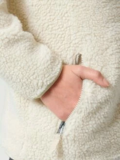 Unisex Sherpa-Jacke Aus Recyceltem Polyester - Natural -Grundstoff Verkaufsladen verschliessbare Seitentasche vegan U883 007 1280x1280