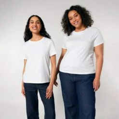 Iconic T-Shirt Aus Bio-Baumwolle - White 12 Iconic T-Shirt Aus Bio-Baumwolle - White -Grundstoff Verkaufsladen weisses t shirt damen frauen normale passform rundhals basic mode grundstoff white muser bio fair W172 001 1280x1280 1